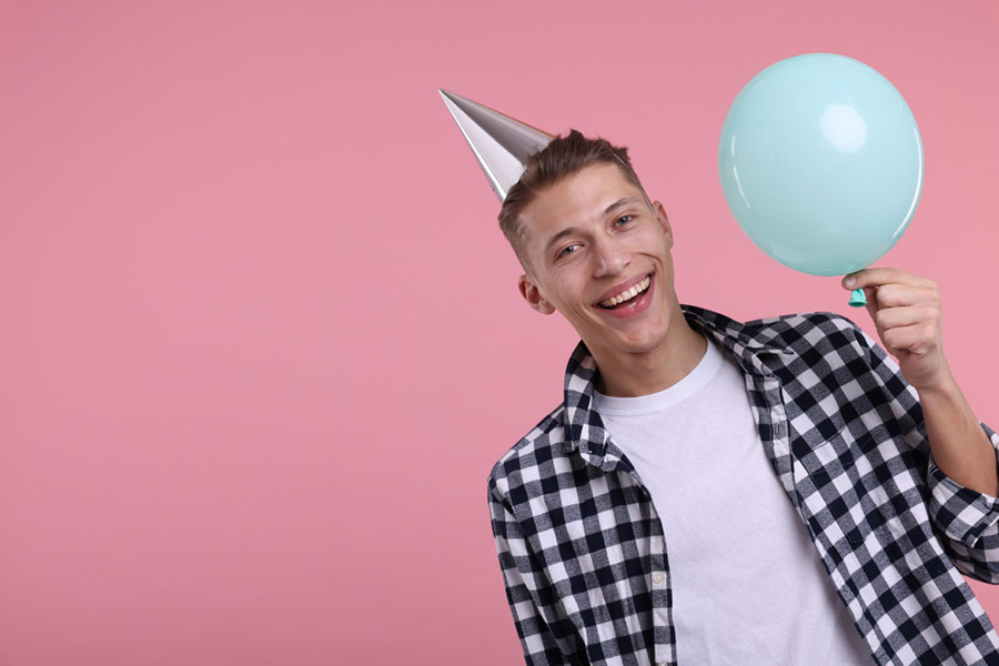 Привітання з 20-річчям хлопцеві